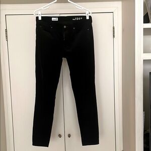 Gap 1969 True Black Legging Jeans. Size 29r